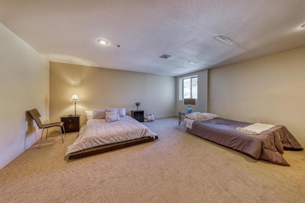 The Lofts #4A - Steps to the Slopes image 12