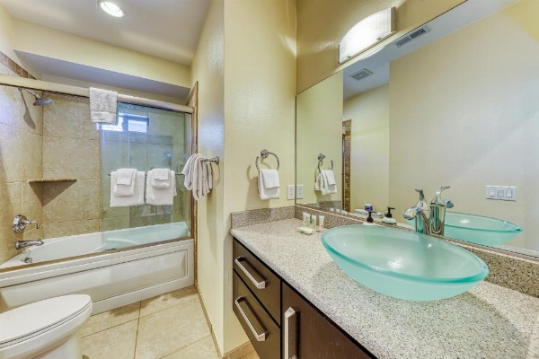 The Lofts #4A - Steps to the Slopes image 14