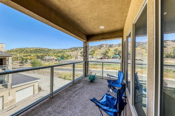 The Lofts #4A - Steps to the Slopes image 22