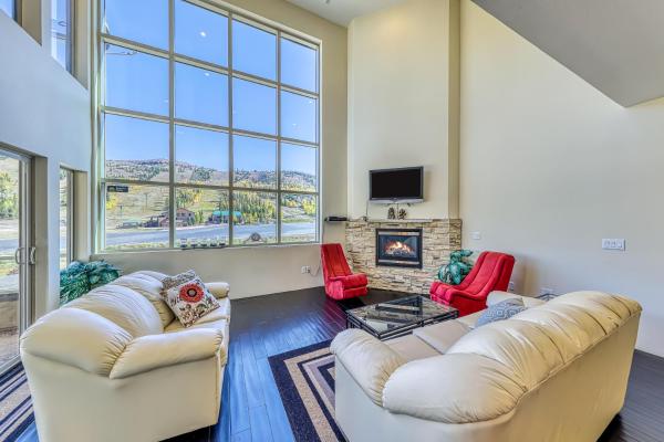 One Bedroom Apartment